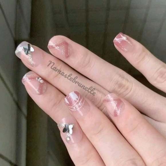 2/$16 3D Butterfly Glitter Press On Nails - Picture 4 of 6